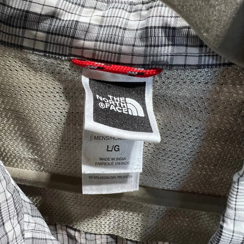 The North Face Mens Plaid Long Sleeve Button Down Grey White Modal Poly Large